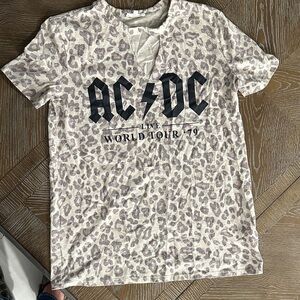 Maurices Cream and Gray Patterned Top